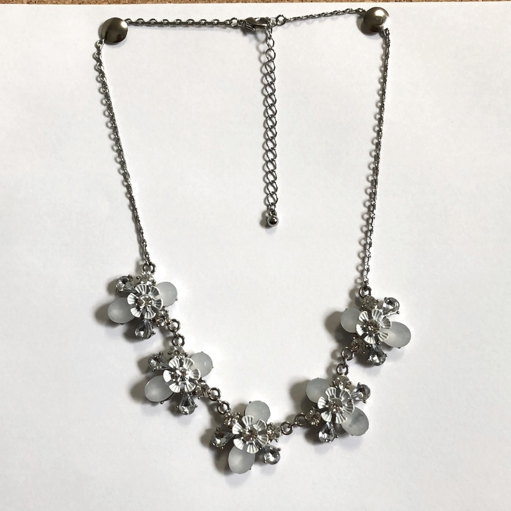 ⭐️Floral Necklace